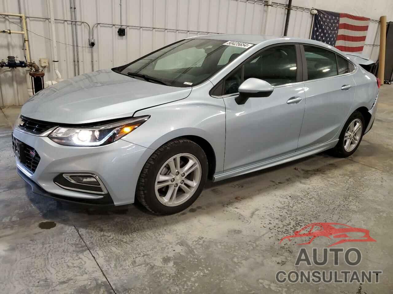 CHEVROLET CRUZE 2018 - 1G1BE5SM5J7178205