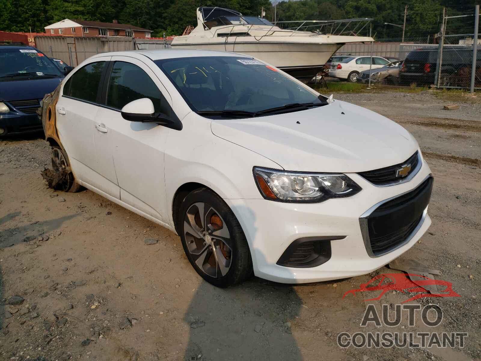 CHEVROLET SONIC 2018 - 1G1JF5SB2J4108265