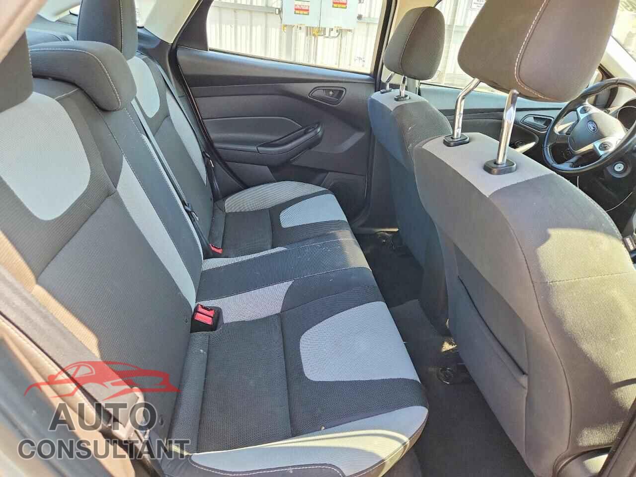 FORD FOCUS 2012 - 1FAHP3F20CL232504