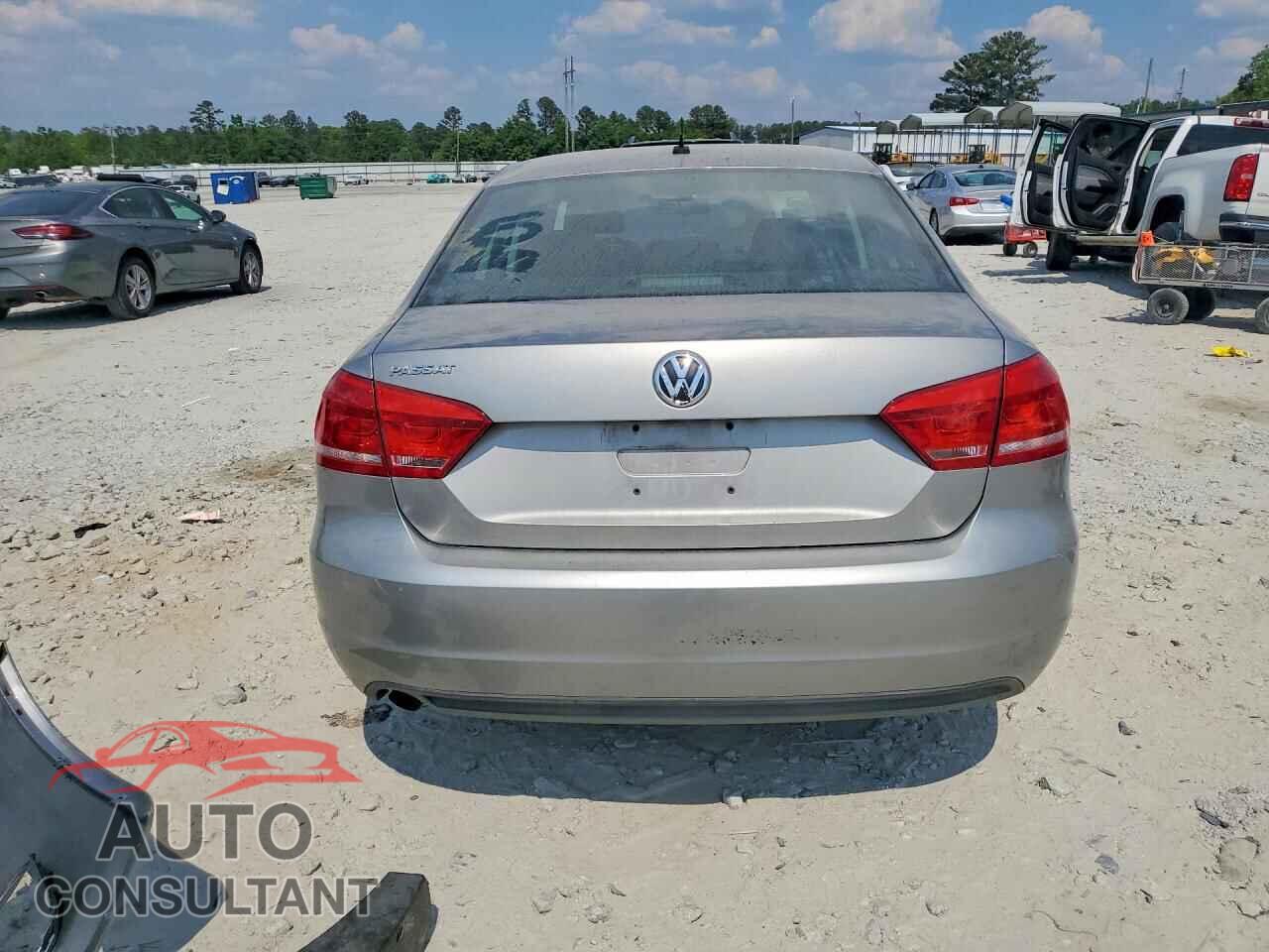 VOLKSWAGEN PASSAT 2014 - 1VWAP7A39EC009915