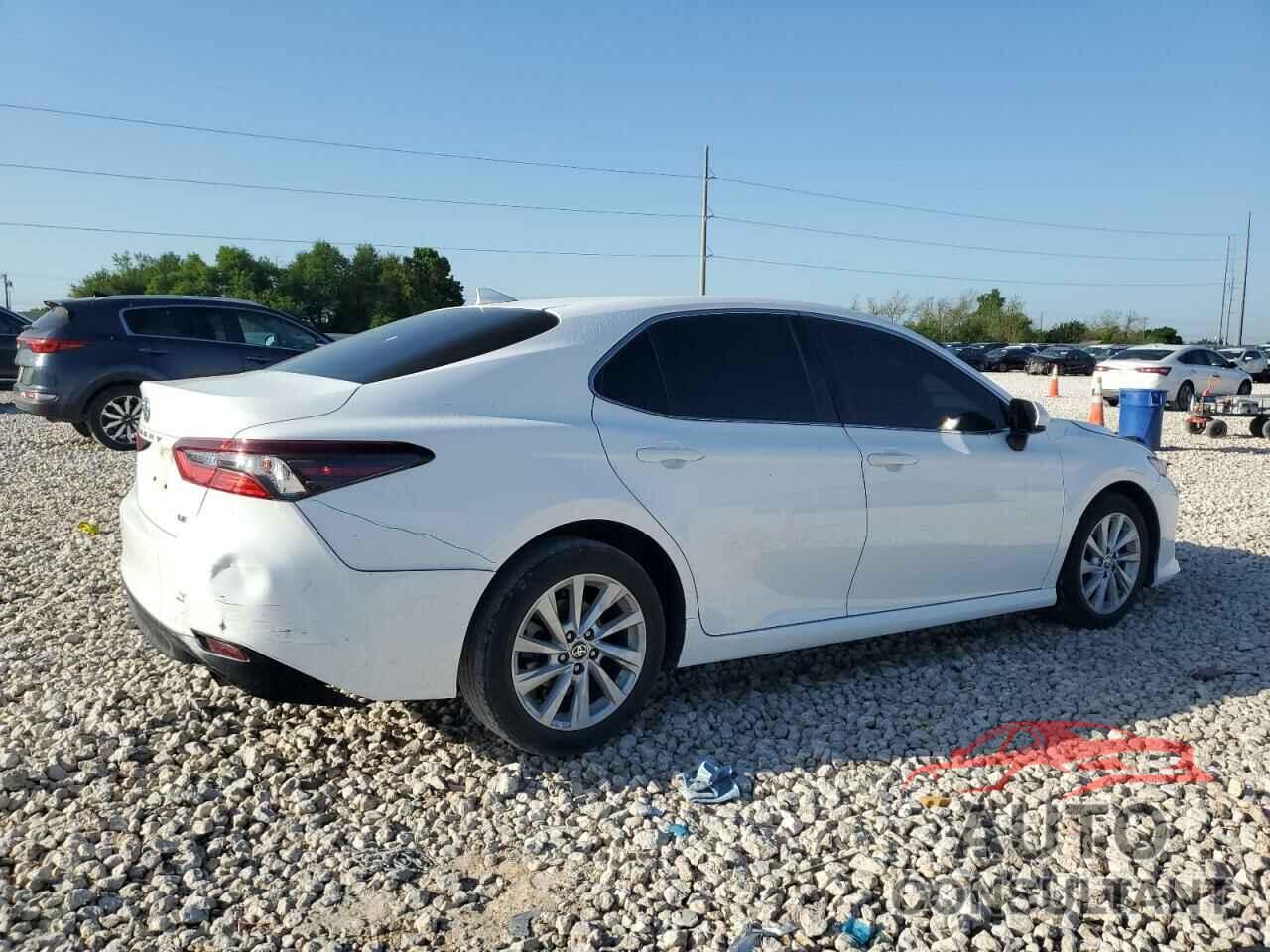 TOYOTA CAMRY 2022 - 4T1C11AK2NU679006