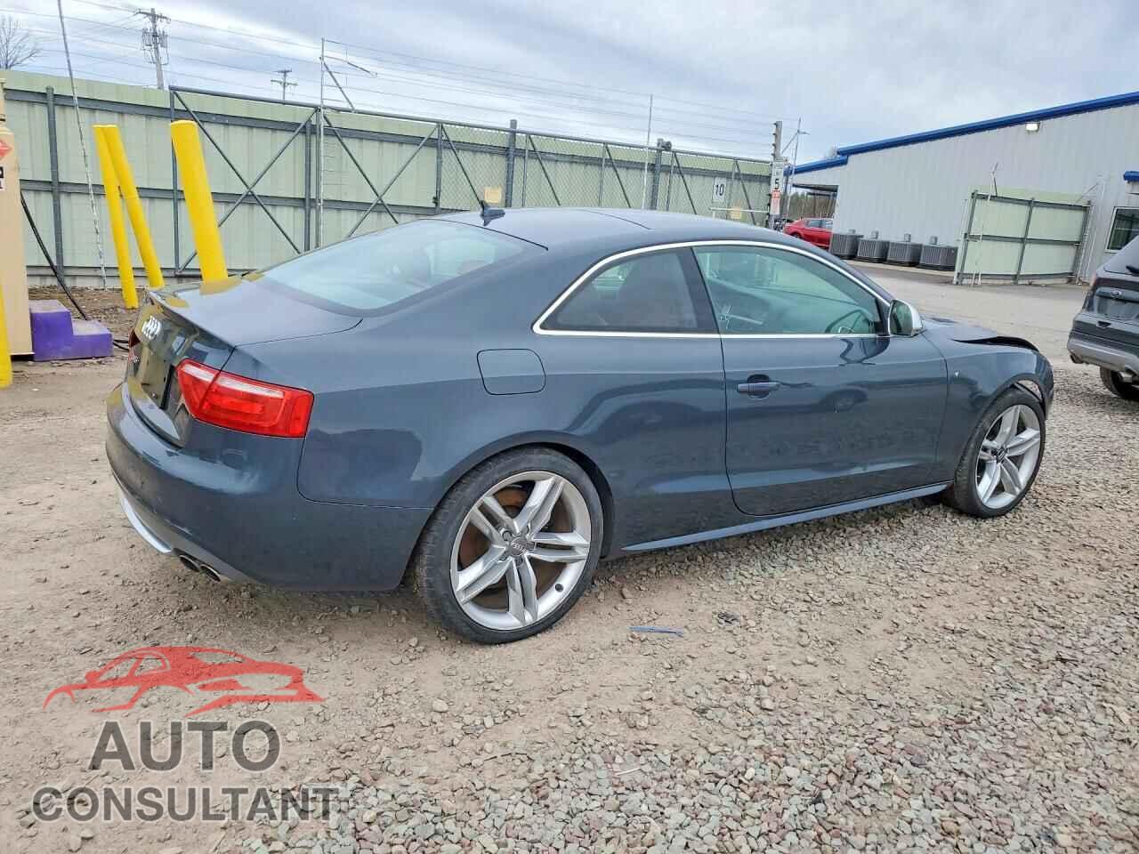 AUDI S5/RS5 2009 - WAURV78TX9A044771