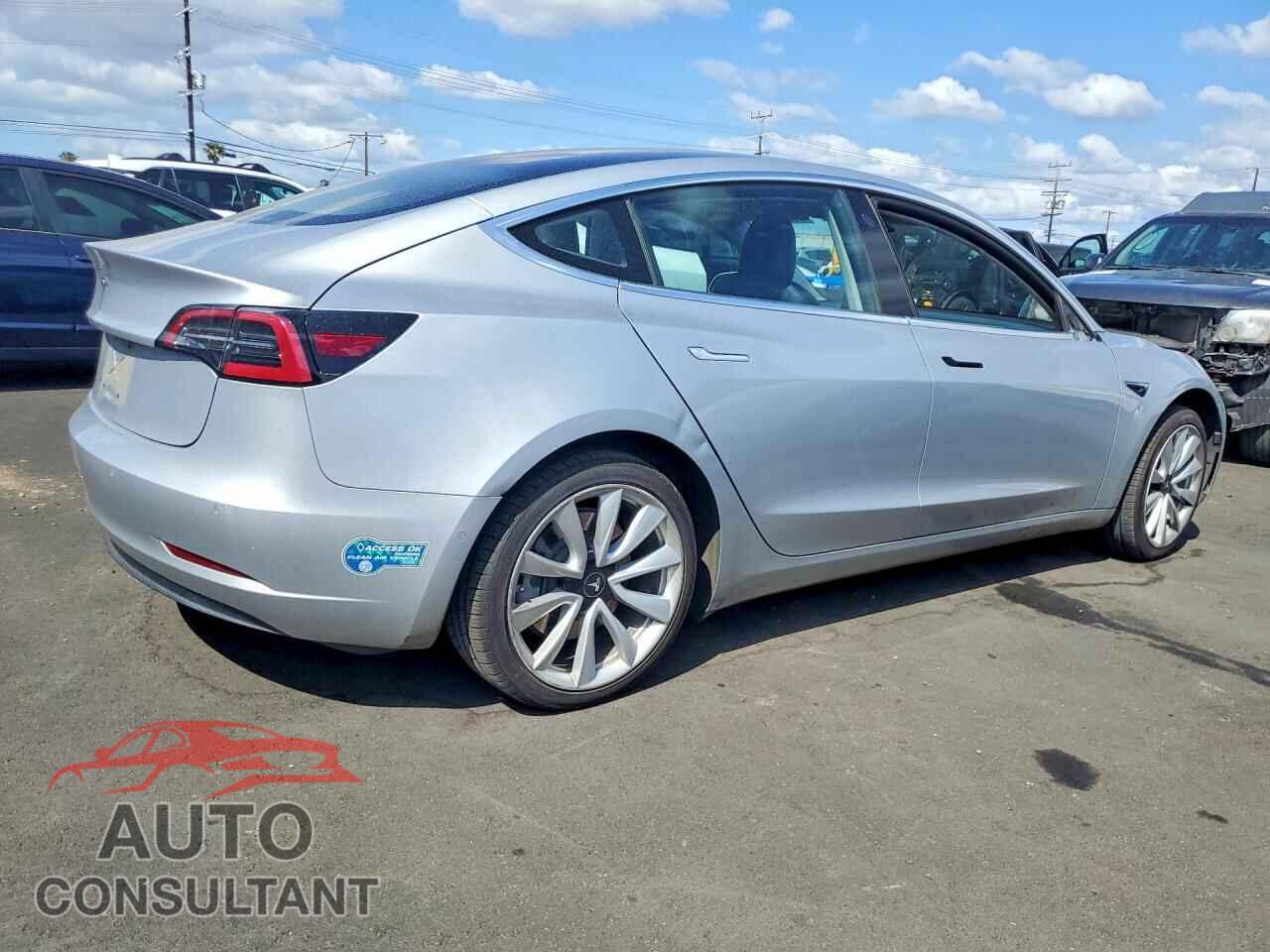 TESLA MODEL 3 2017 - 5YJ3E1EA9HF000985
