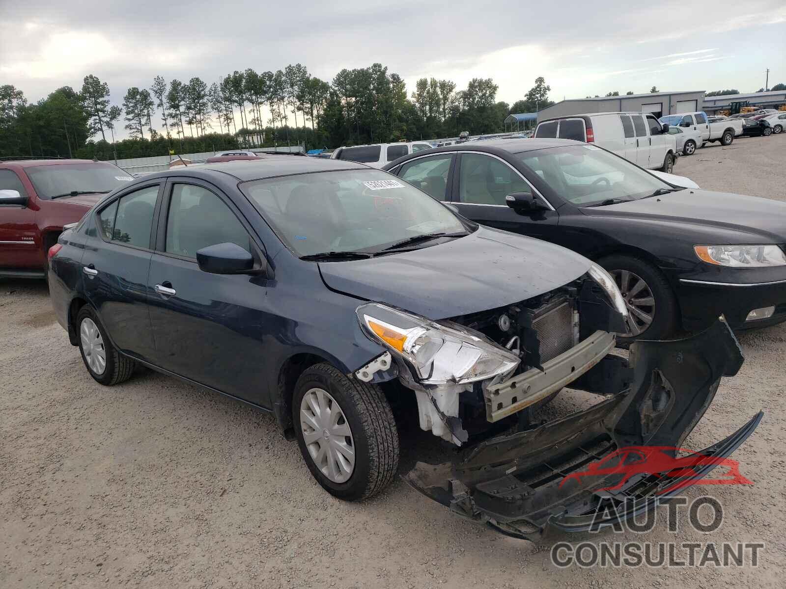NISSAN VERSA 2017 - 3N1CN7AP8HL860930