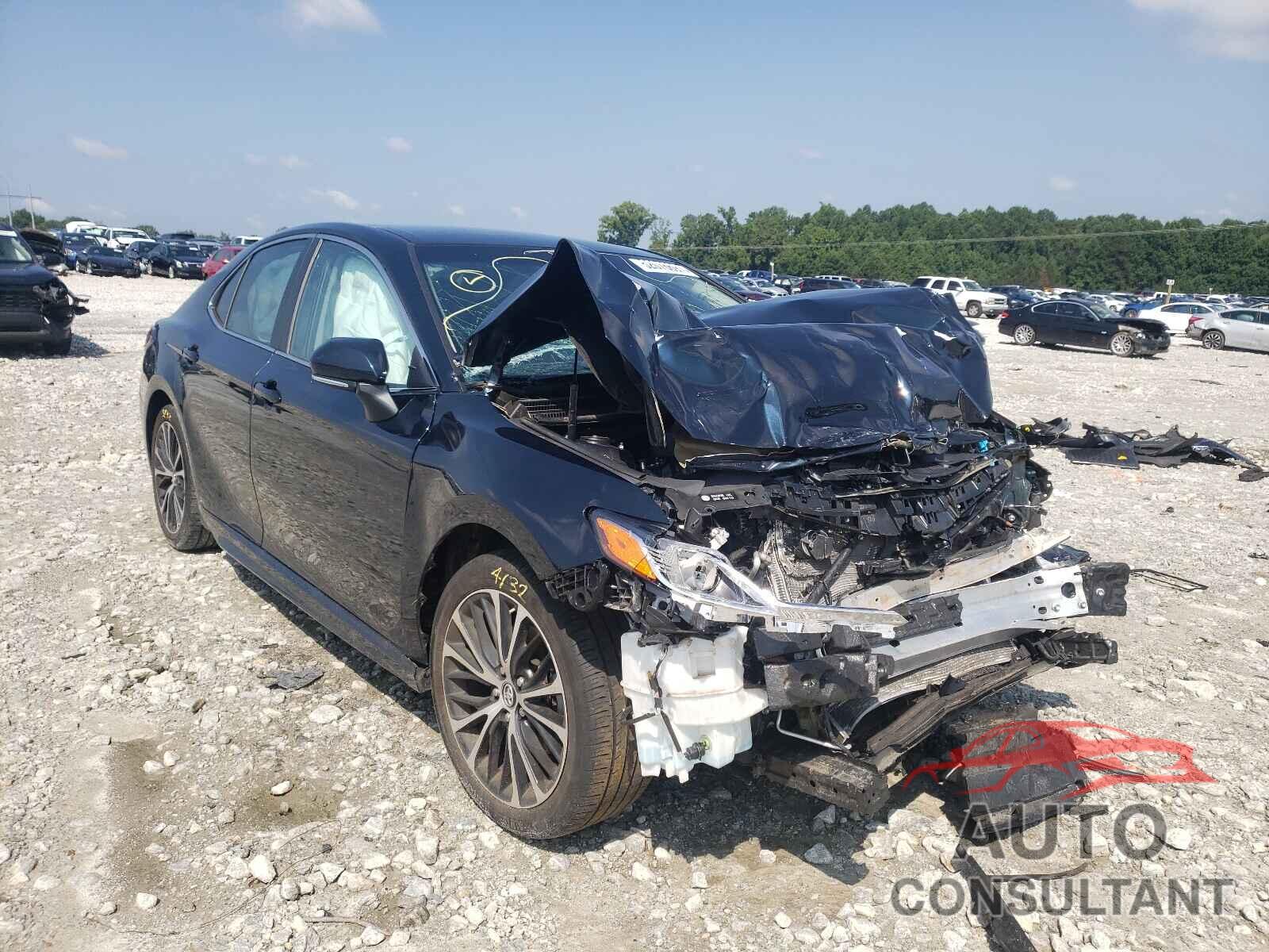 TOYOTA CAMRY 2018 - 4T1B11HKXJU628848
