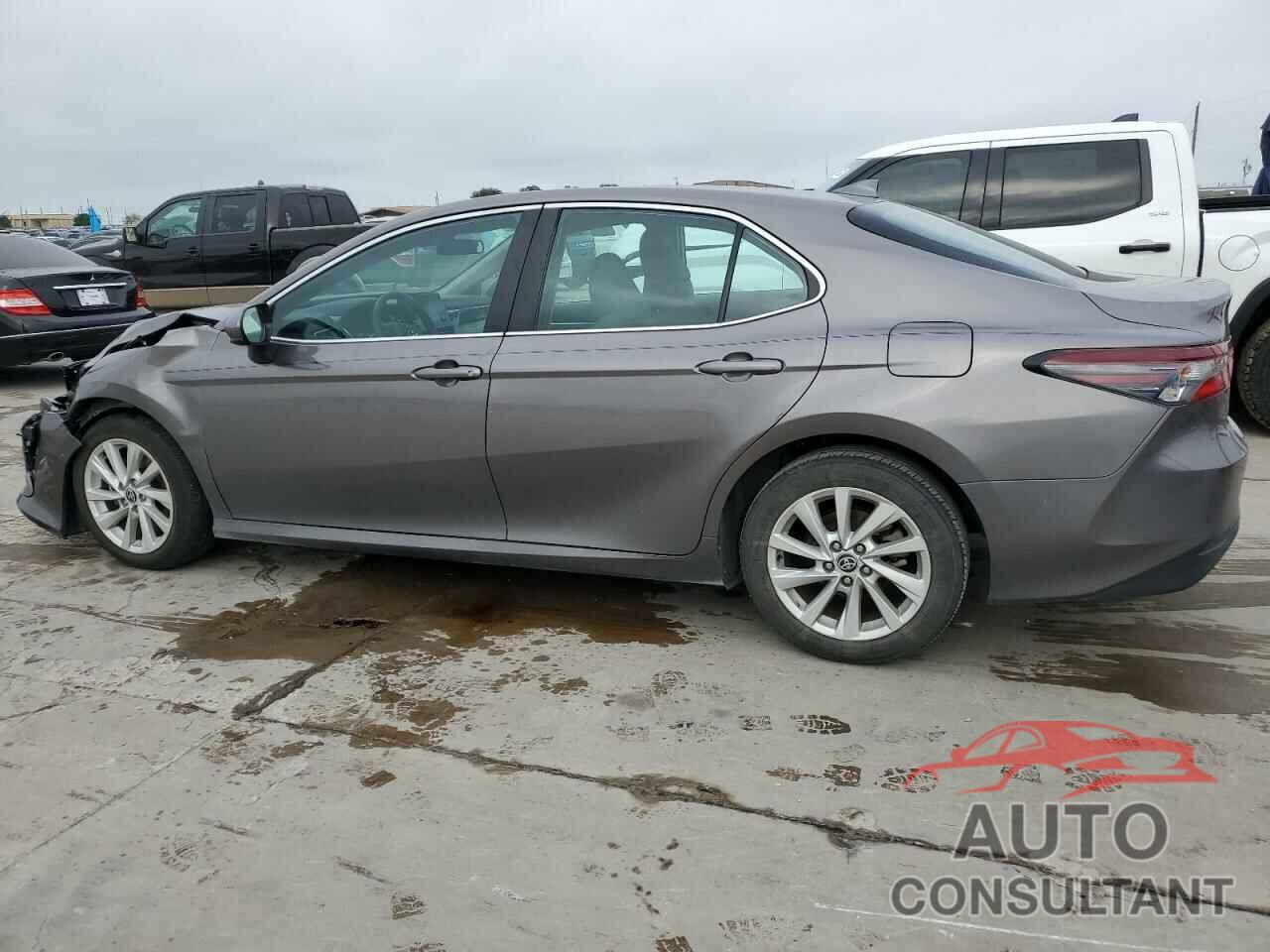 TOYOTA CAMRY 2022 - 4T1C11AKXNU679710