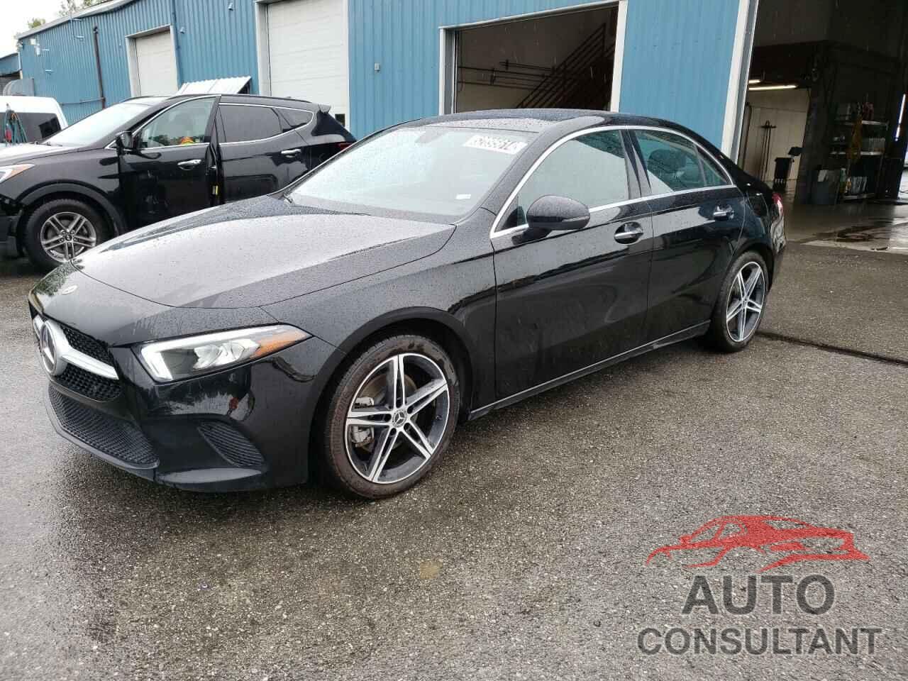 MERCEDES-BENZ A-CLASS 2022 - W1K3G4FB4NJ363420