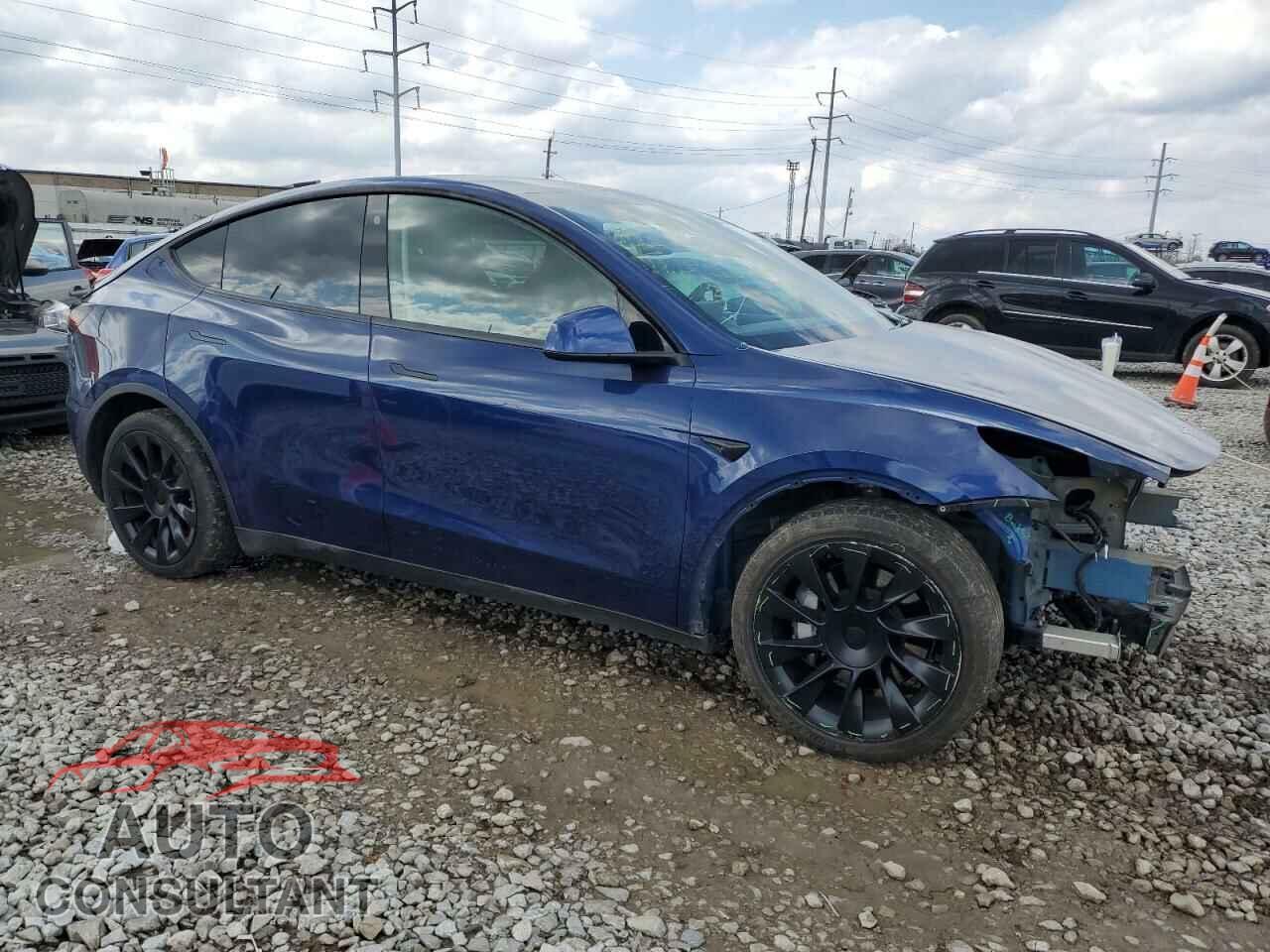 TESLA MODEL Y 2021 - 5YJYGDEE2MF118357