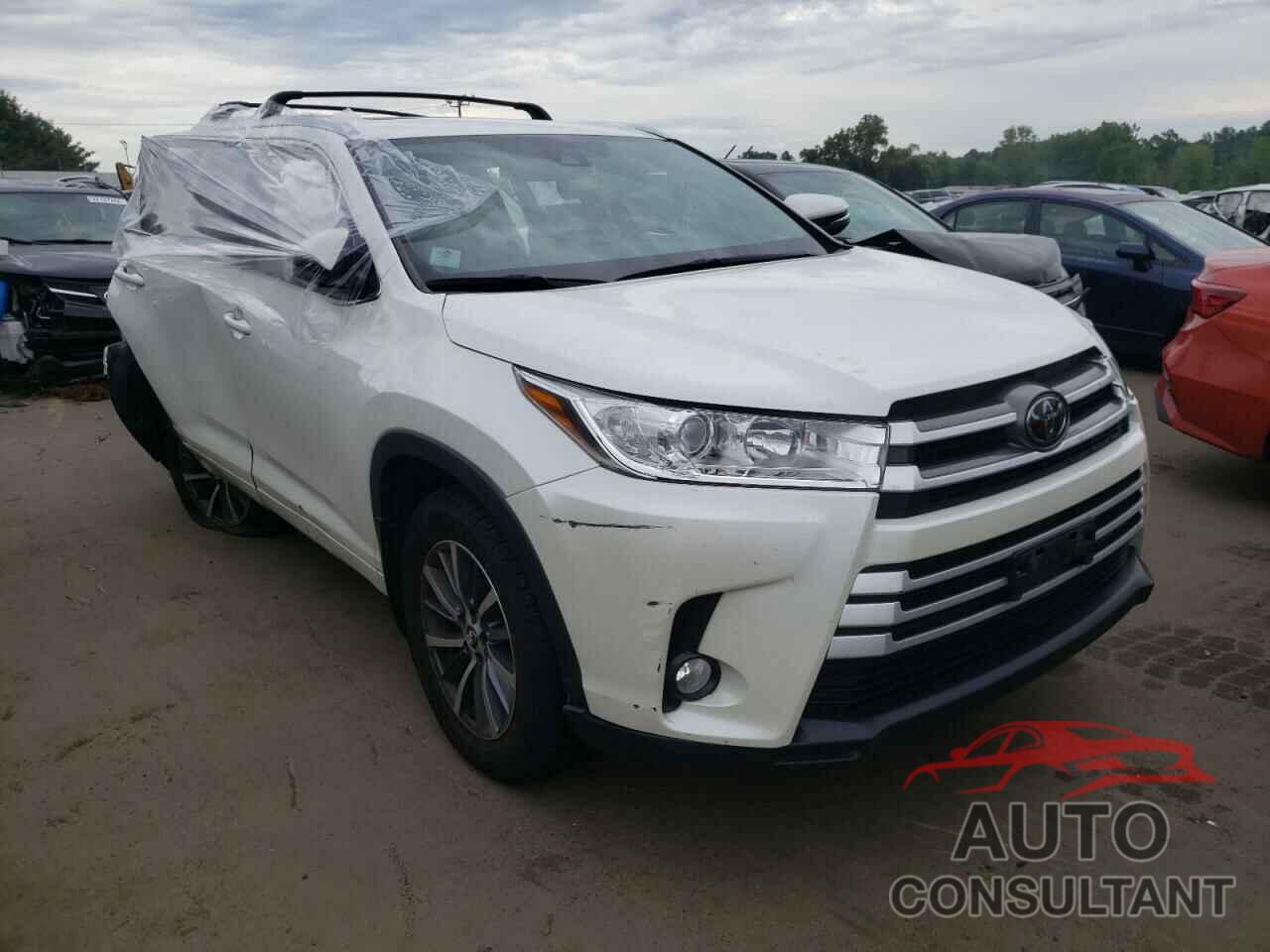 TOYOTA HIGHLANDER 2018 - 5TDJZRFH6JS872256