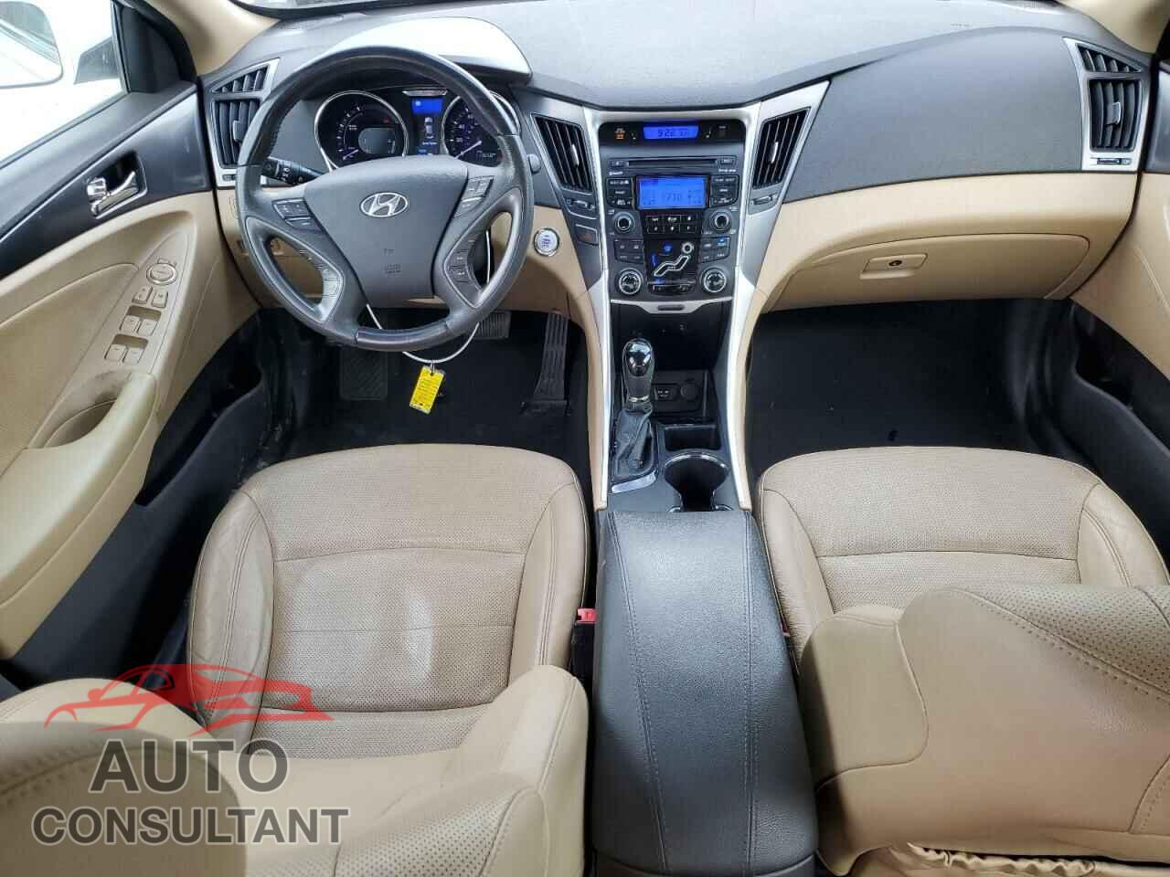 HYUNDAI SONATA 2012 - KMHEC4A44CA044163