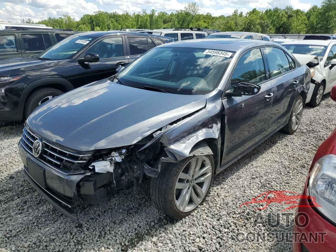 VOLKSWAGEN PASSAT 2019 - 1VWLA7A30KC007024