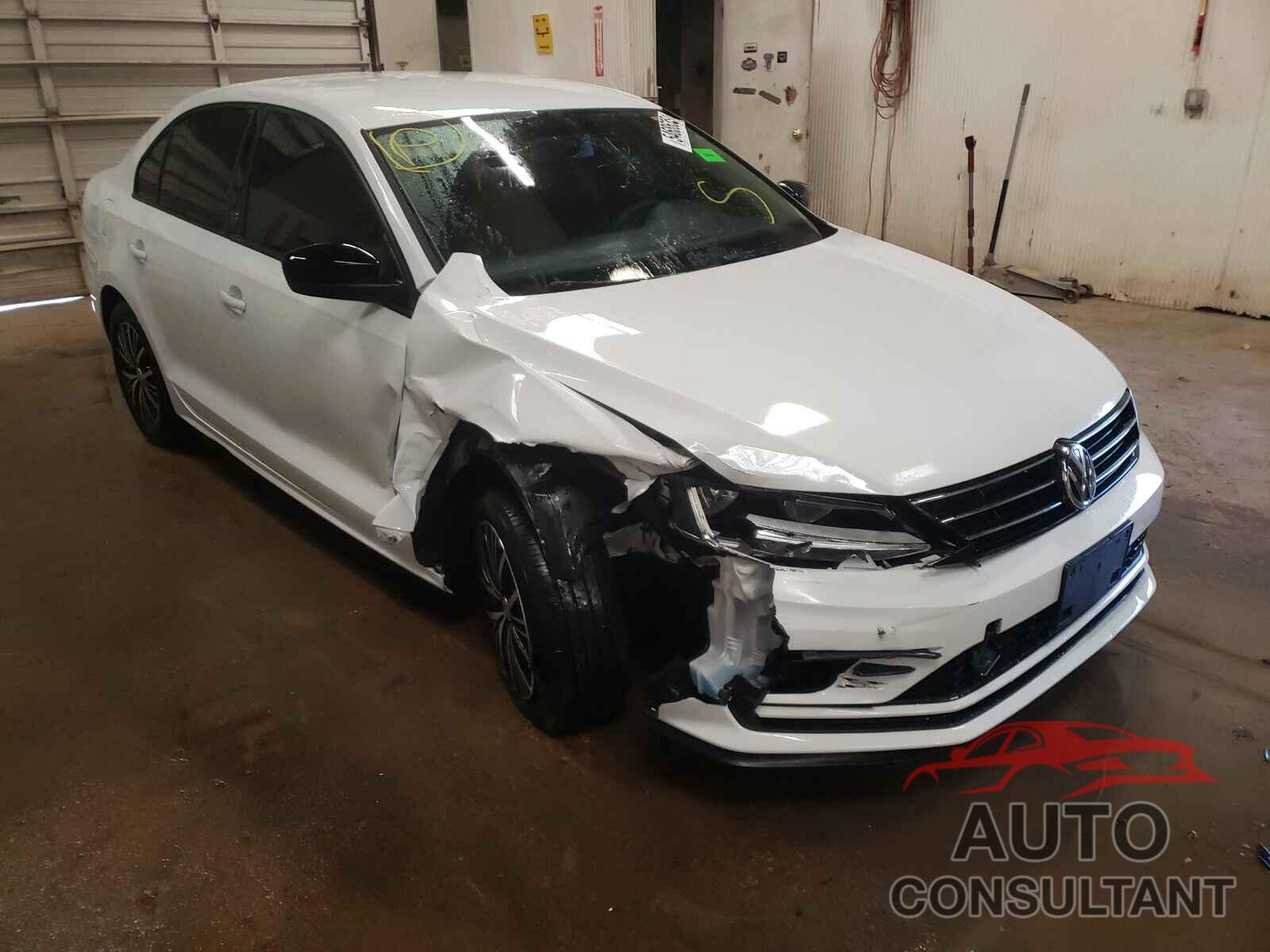 VOLKSWAGEN JETTA 2018 - 3VWDB7AJ0JM204420