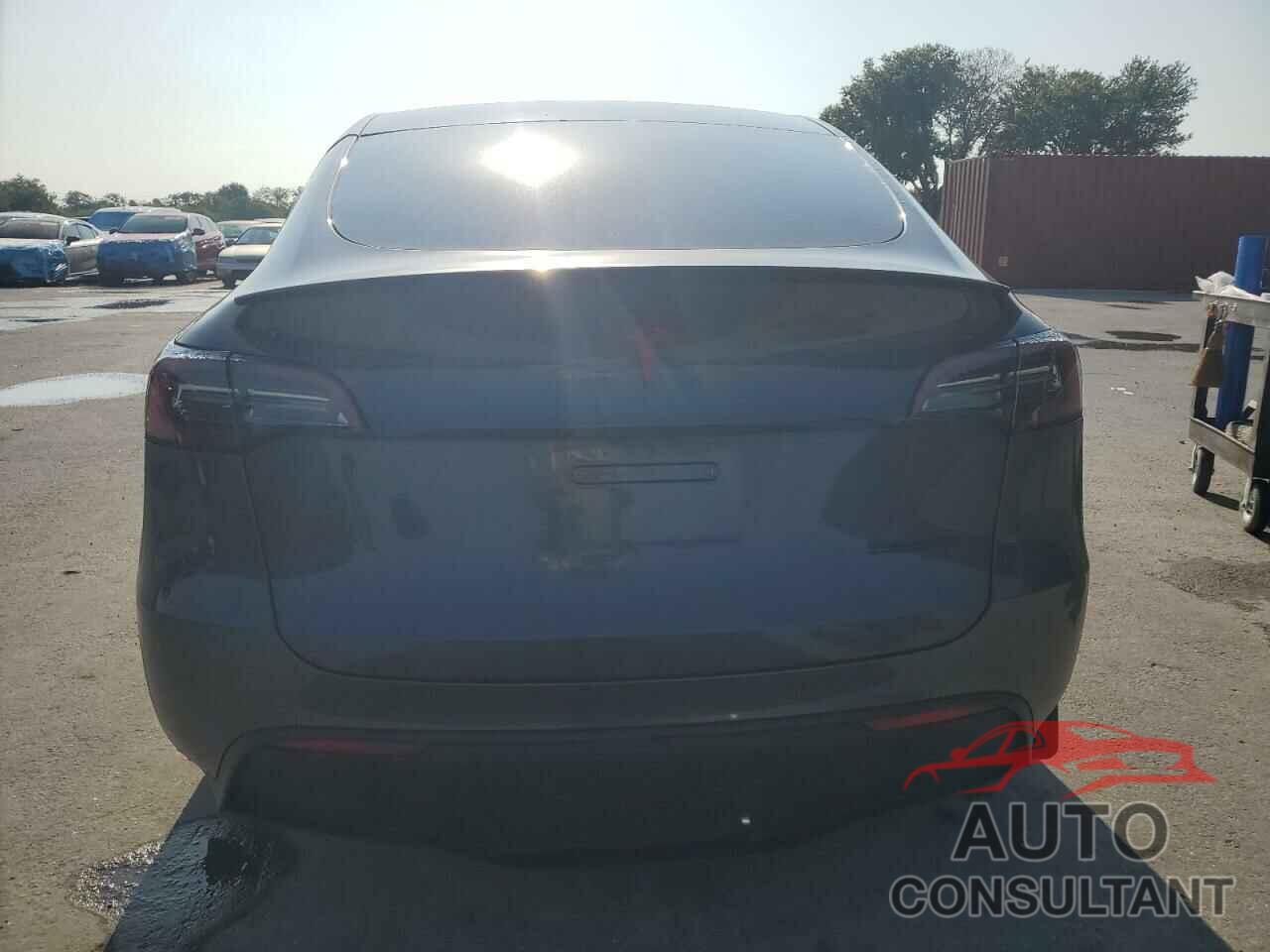 TESLA MODEL Y 2023 - 7SAYGDEF2PF783176