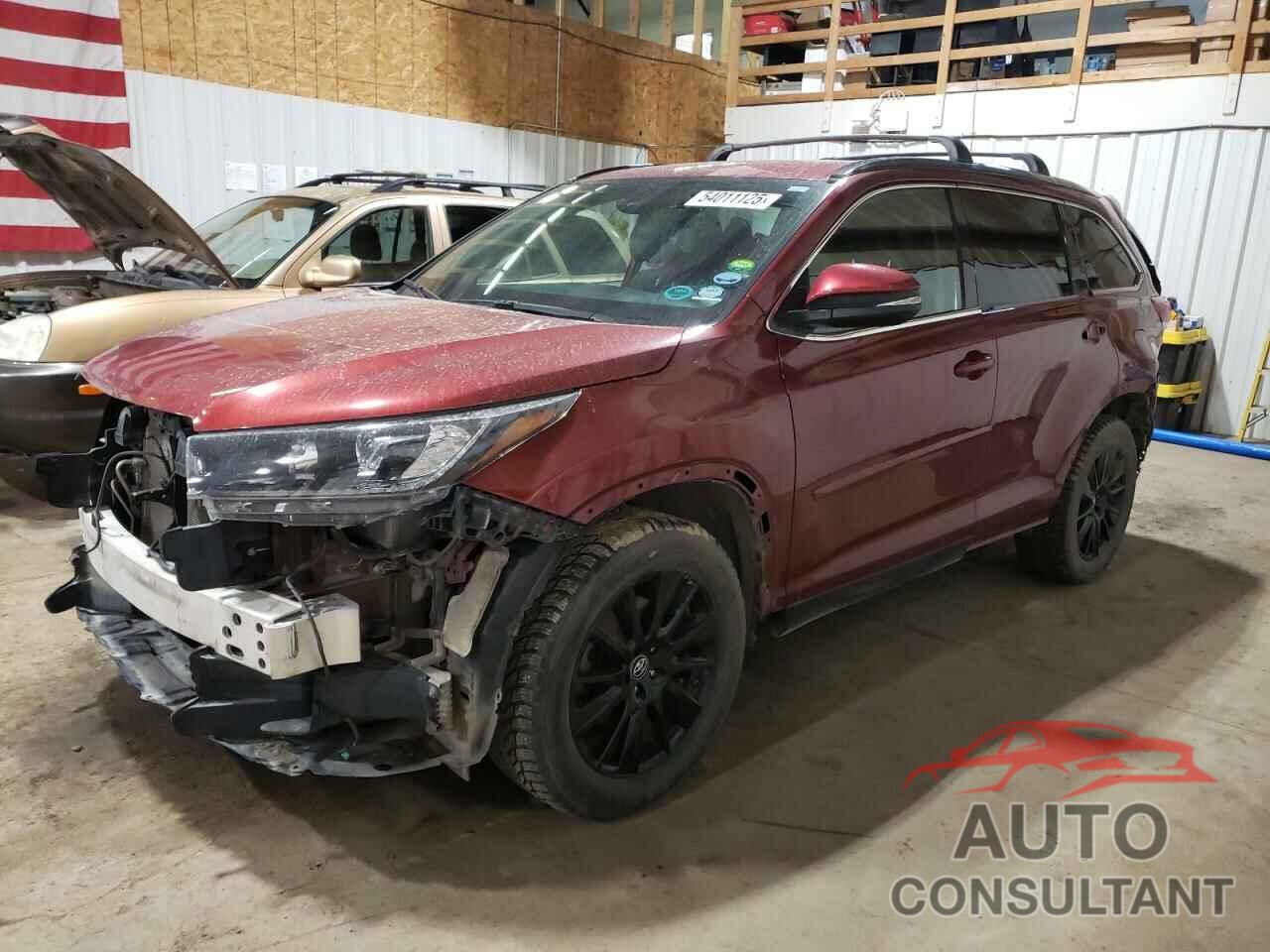TOYOTA HIGHLANDER 2019 - 5TDJZRFH2KS571288