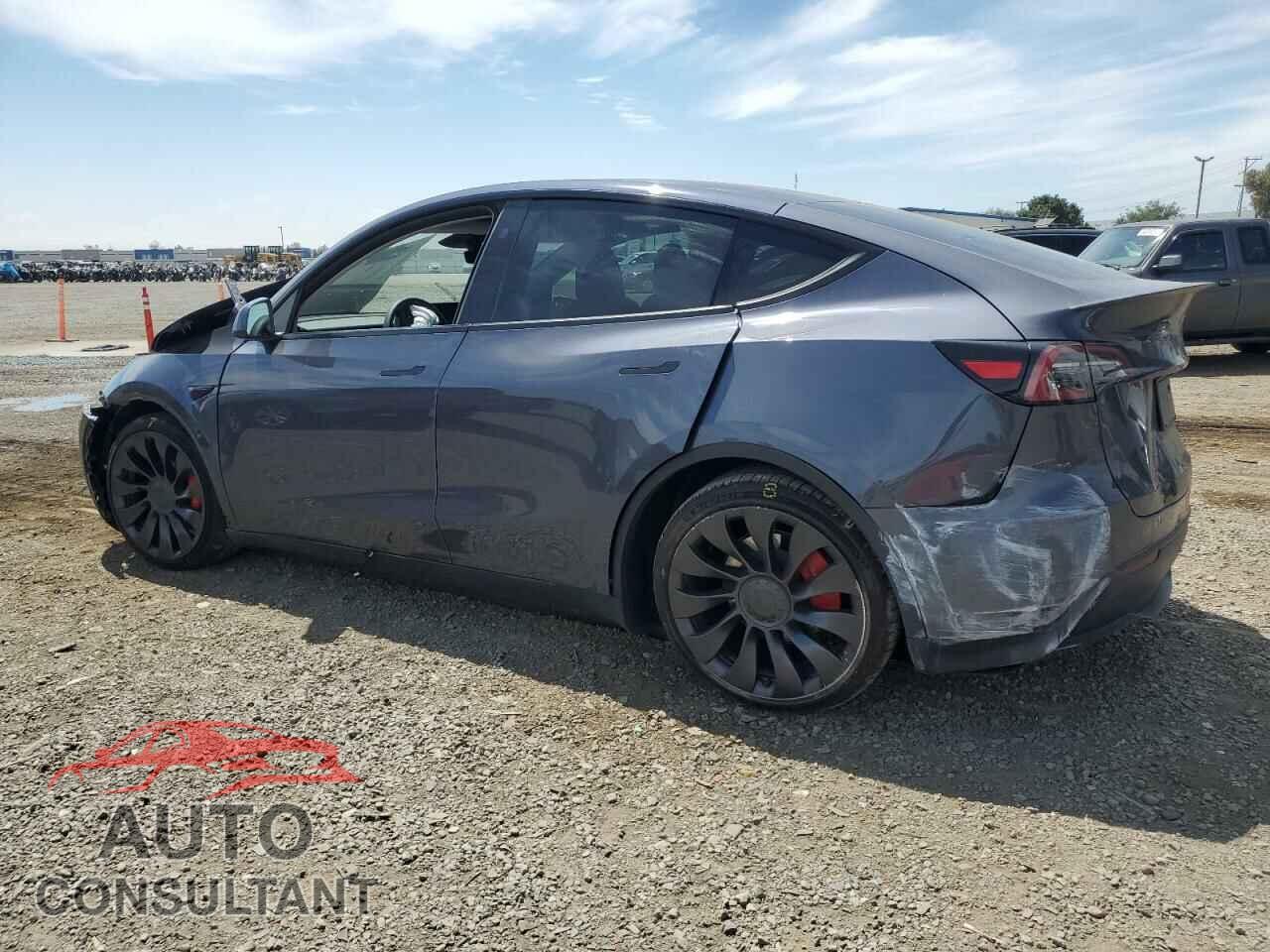 TESLA MODEL Y 2023 - 7SAYGDEF0PF840927