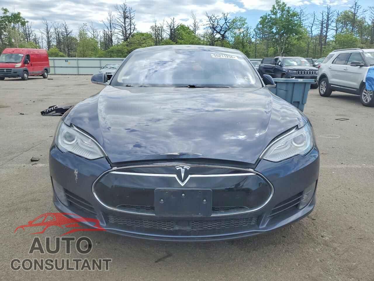 TESLA MODEL S 2015 - 5YJSA1E11FF116590