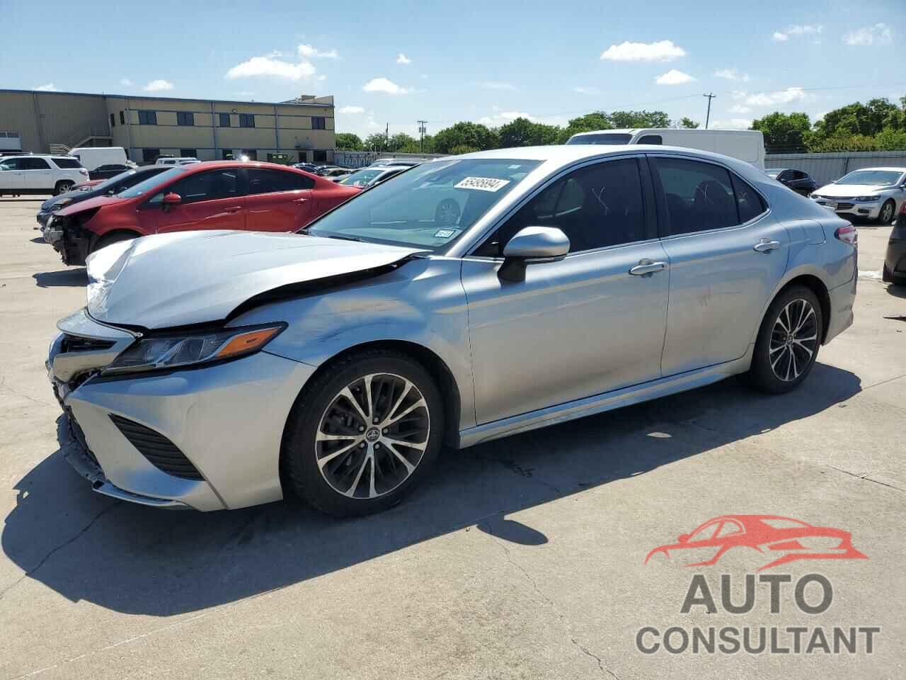 TOYOTA CAMRY 2018 - 4T1B11HK2JU581654