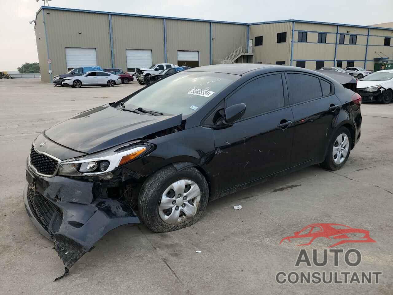 KIA FORTE 2018 - 3KPFK4A74JE243567