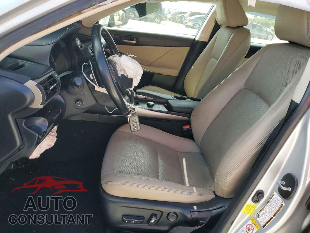 LEXUS IS 2017 - JTHBA1D27H5040273