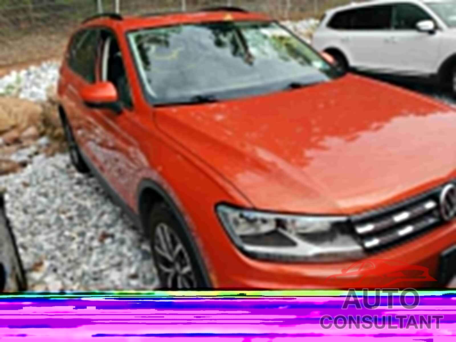 VOLKSWAGEN TIGUAN 2018 - 3VV2B7AX7JM209923