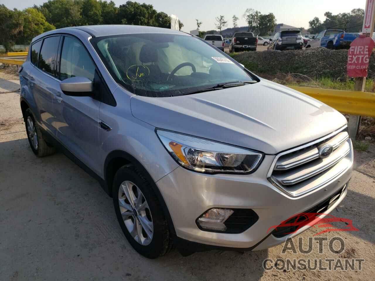 FORD ESCAPE 2017 - 1FMCU0GDXHUC44491