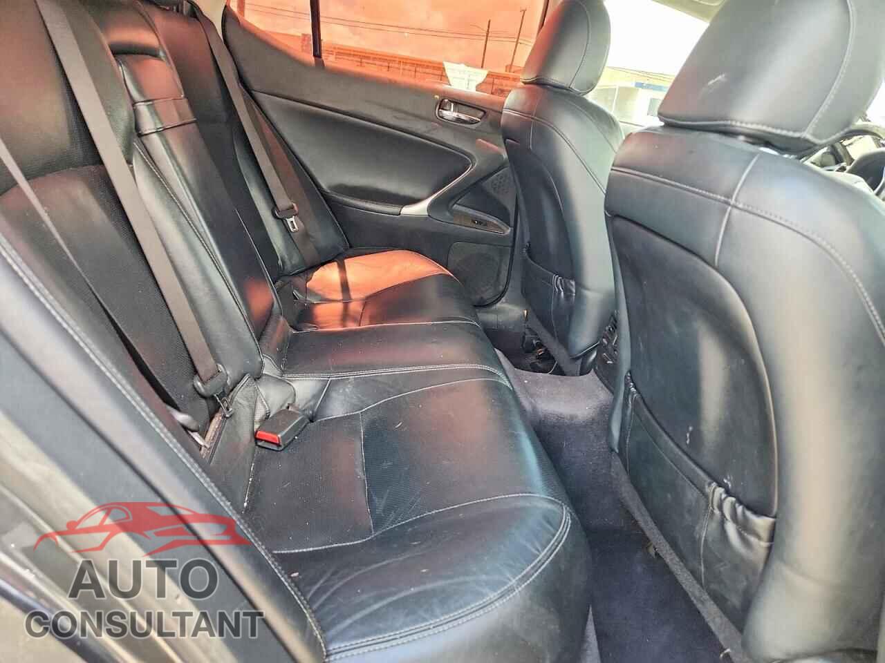 LEXUS IS 2011 - JTHBF5C28B2101231
