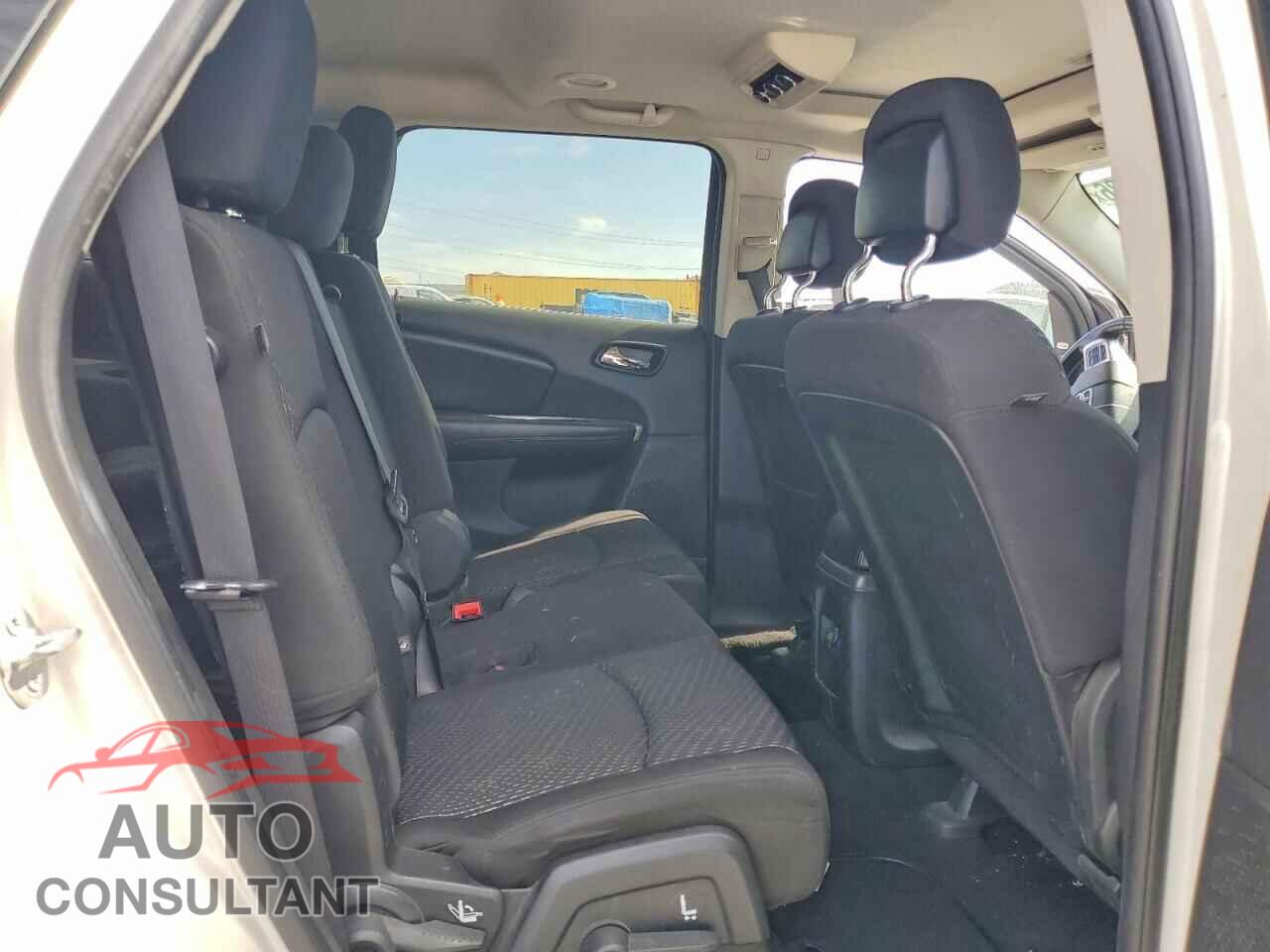 DODGE JOURNEY 2015 - 3C4PDCBB8FT679787