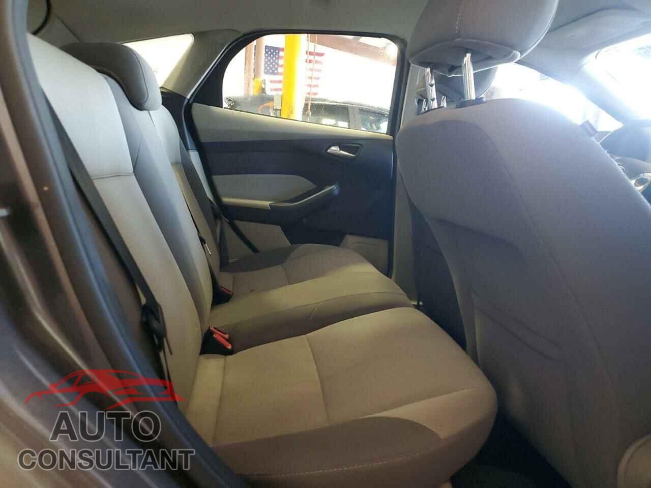FORD FOCUS 2013 - 1FADP3K26DL180642
