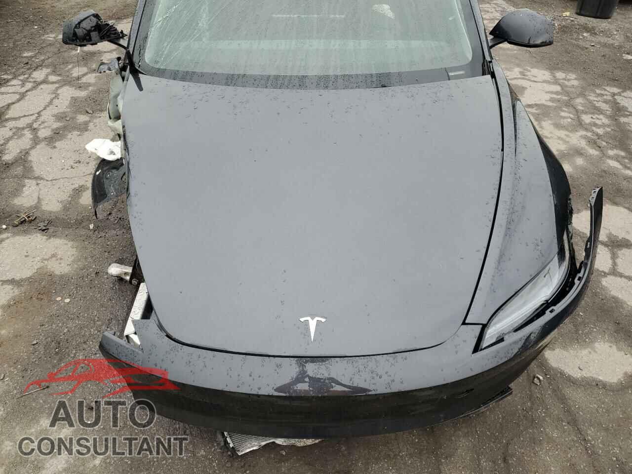 TESLA MODEL 3 2024 - 5YJ3E1EB2RF833845