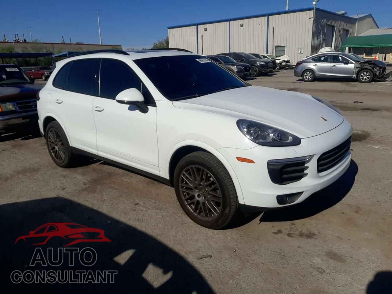 PORSCHE CAYENNE 2017 - WP1AA2A23HKA83175
