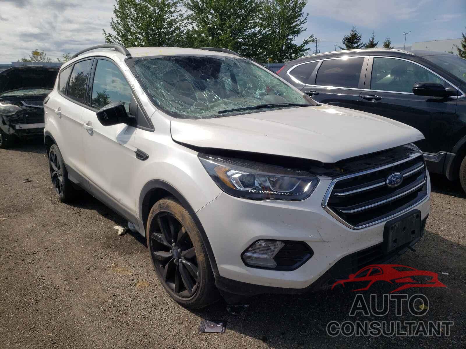 FORD ESCAPE 2017 - 1FMCU9G90HUB92272