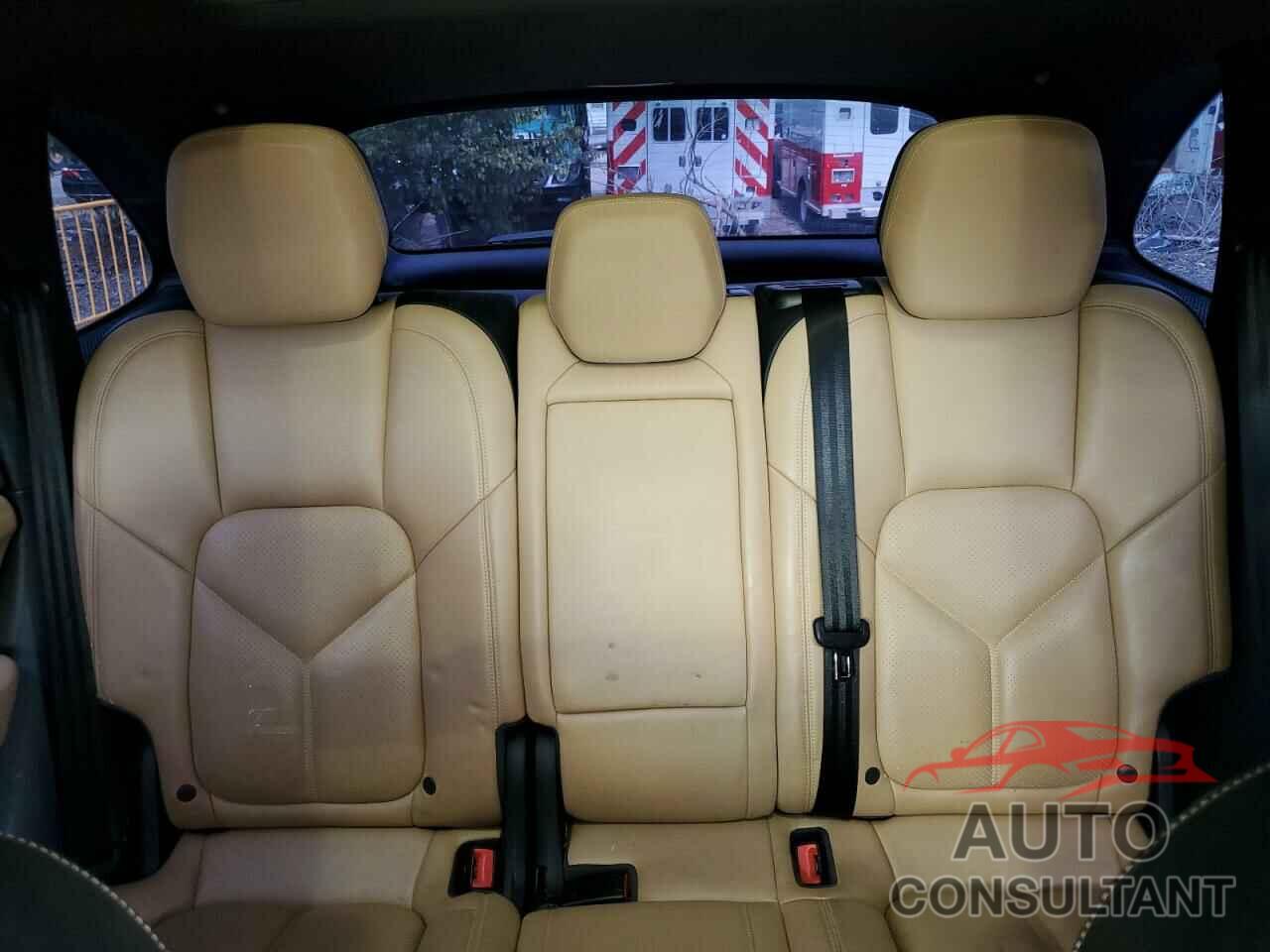 PORSCHE CAYENNE 2017 - WP1AA2A20HKA90133
