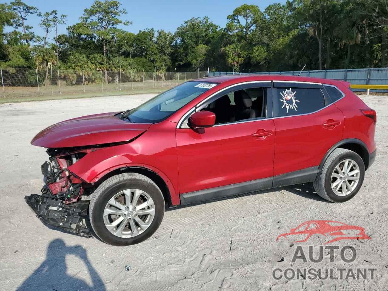 NISSAN ROGUE 2018 - JN1BJ1CP5JW183529