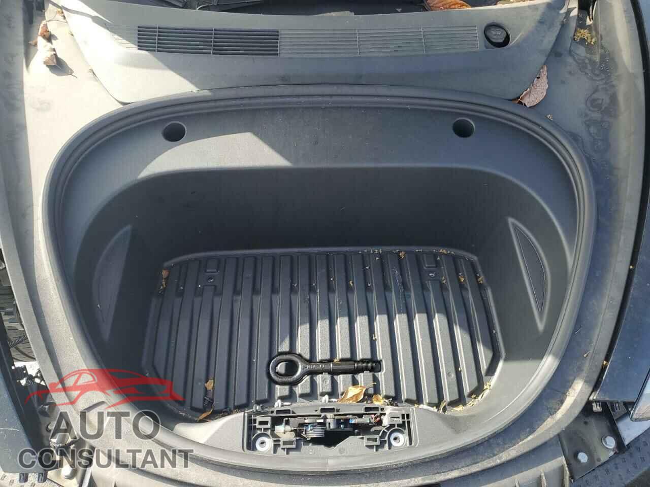 TESLA MODEL 3 2022 - 5YJ3E1EA2NF132921