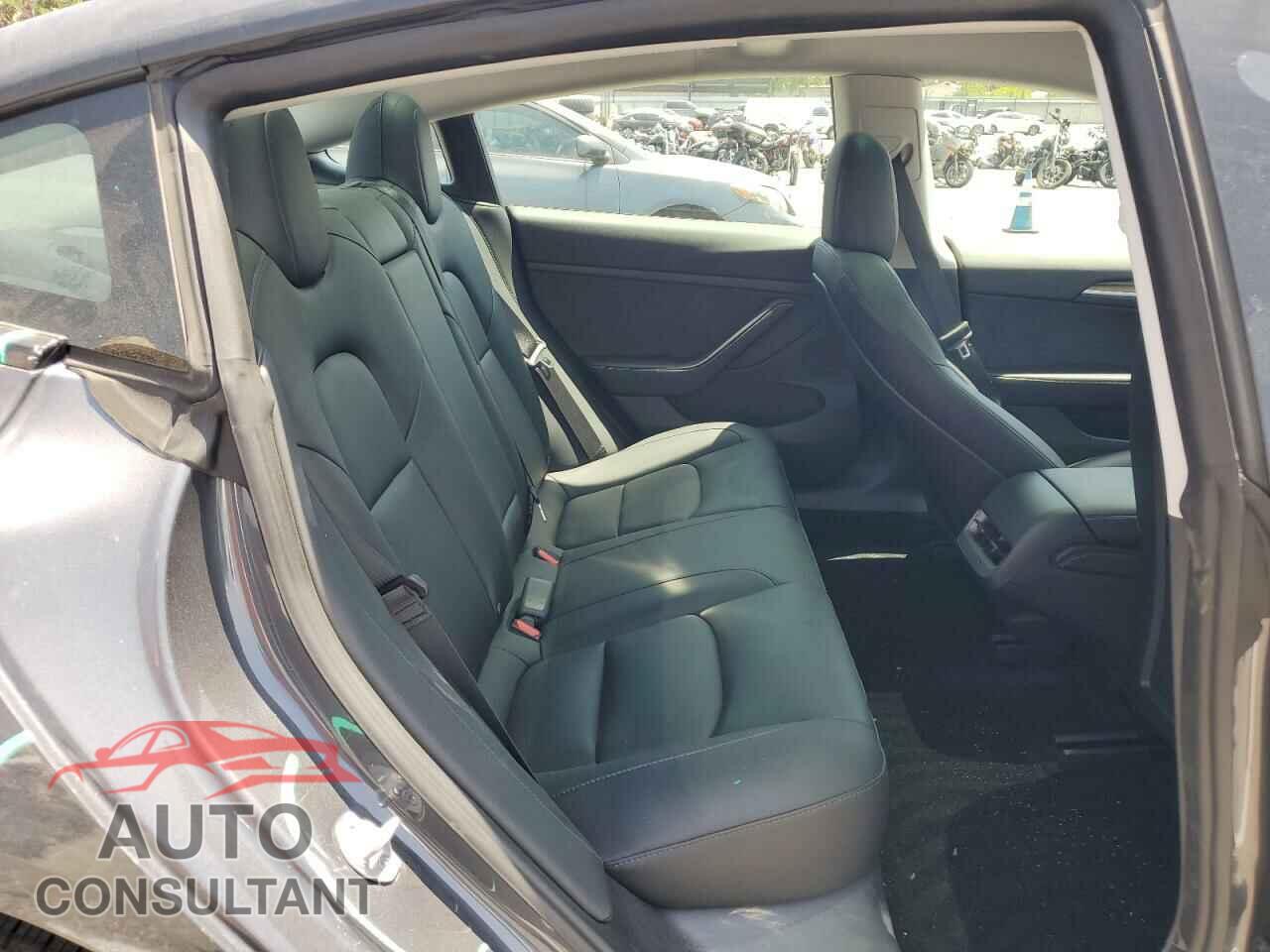 TESLA MODEL 3 2023 - 5YJ3E1EA5PF404624