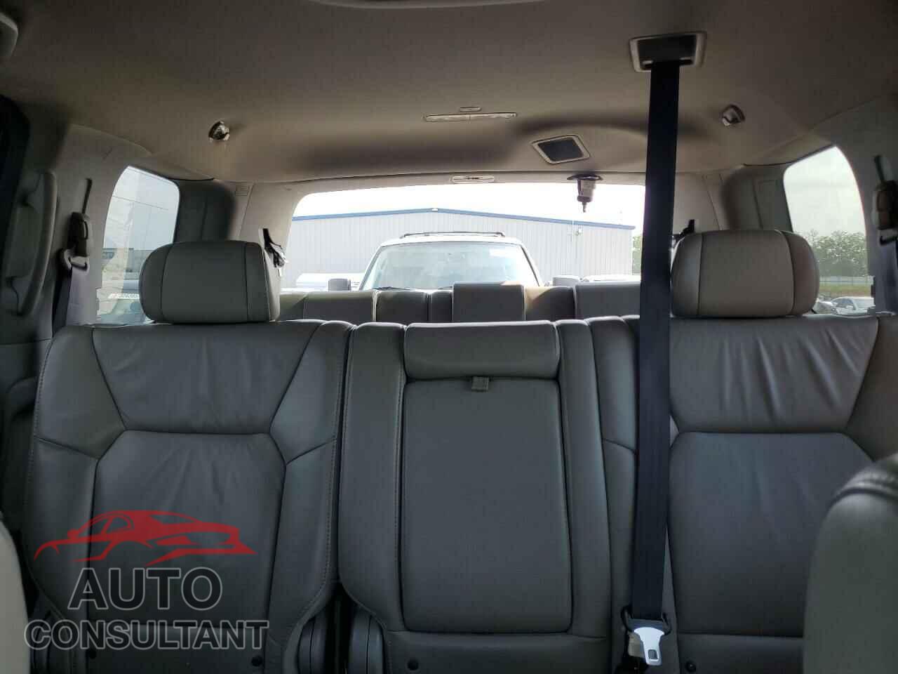 HONDA PILOT 2011 - 5FNYF3H59BB044229