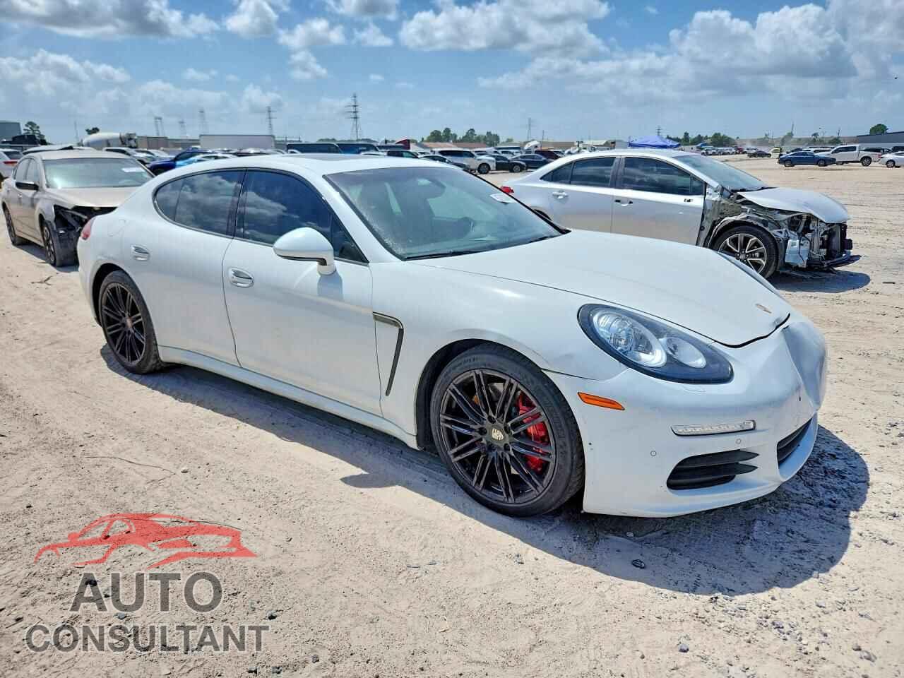 PORSCHE PANAMERA 2015 - WP0AA2A72FL006947