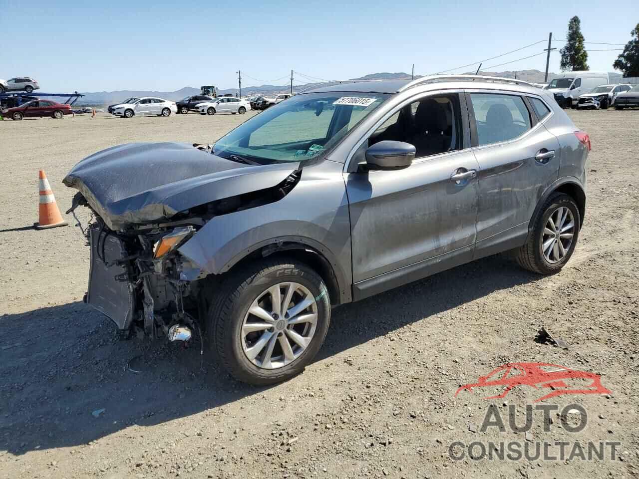 NISSAN ROGUE 2017 - JN1BJ1CR4HW120725
