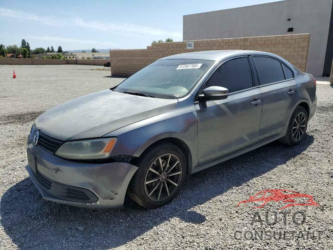 VOLKSWAGEN JETTA 2011 - 3VWDZ7AJ4BM323777