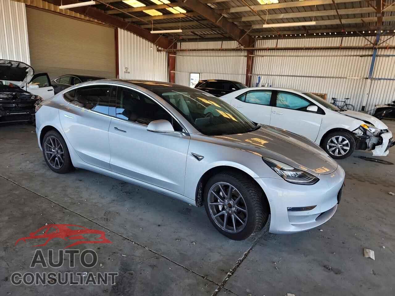 TESLA MODEL 3 2018 - 5YJ3E1EA1JF043979