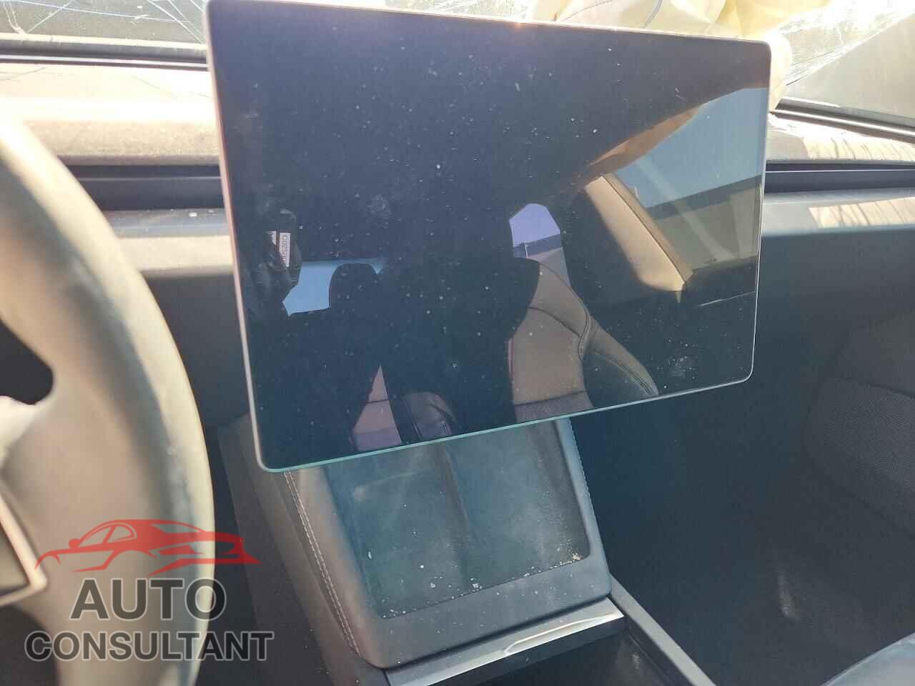 TESLA MODEL 3 2024 - 5YJ3E1EA2RF725569