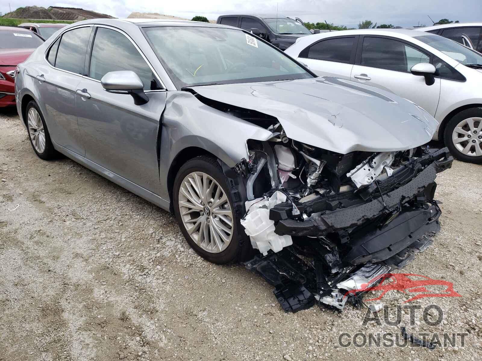 TOYOTA CAMRY 2019 - 4T1B11HK8KU791838