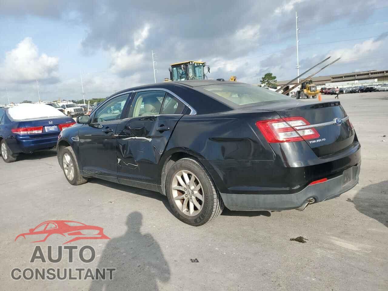 FORD TAURUS 2013 - 1FAHP2D82DG105734