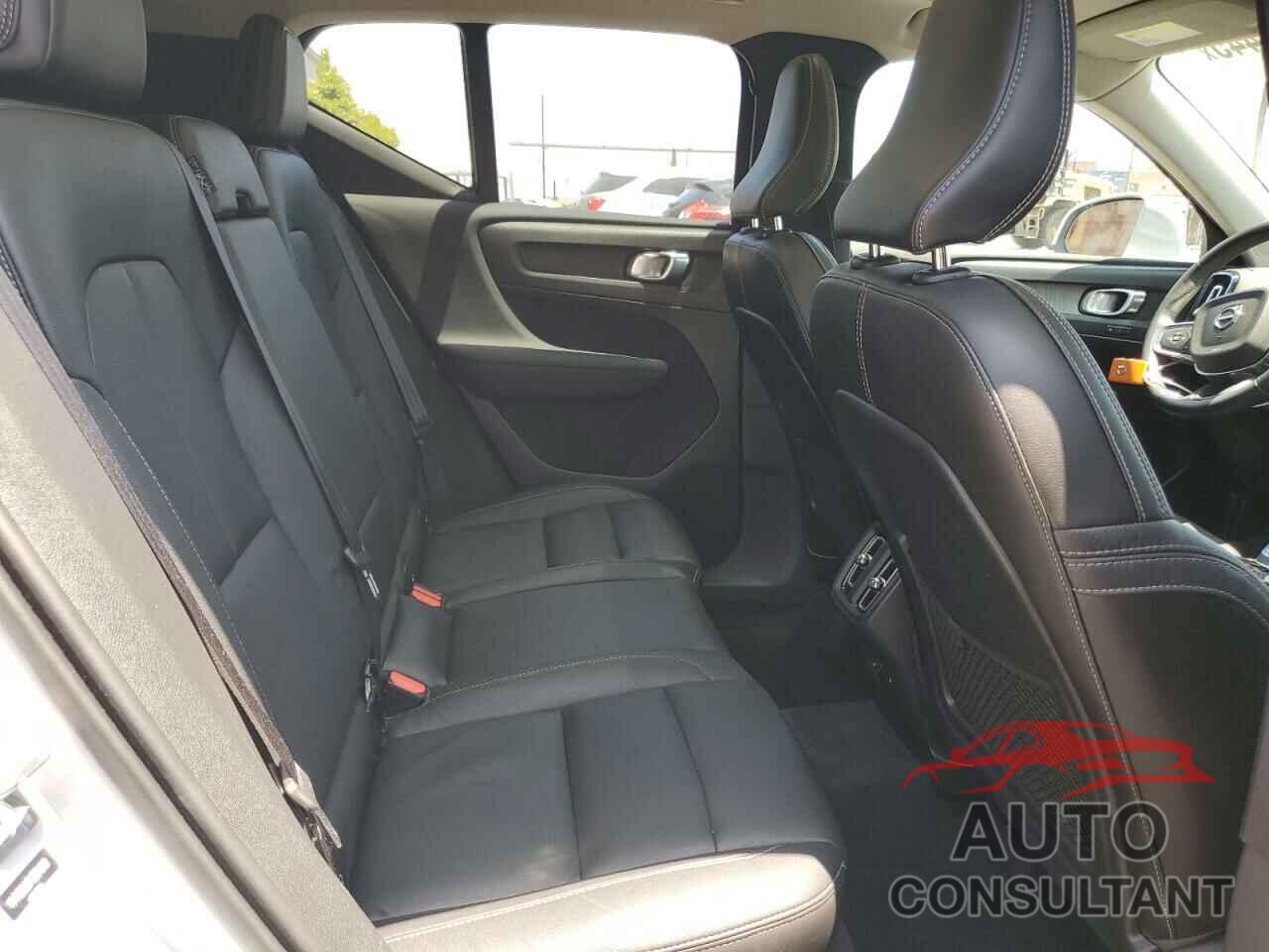 VOLVO XC40 2021 - YV4162UL5M2564818