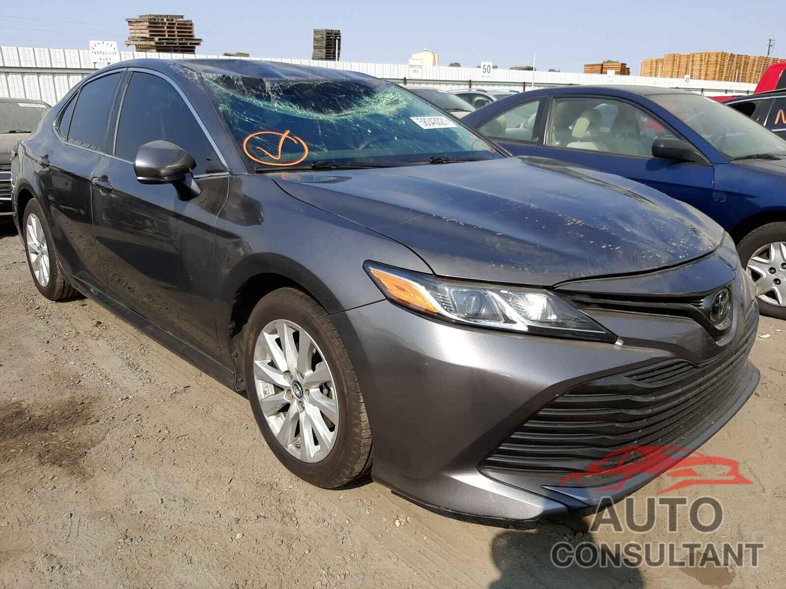 TOYOTA CAMRY 2018 - 4T1B11HK7JU674959