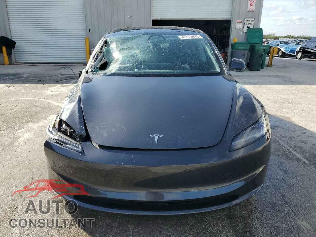 TESLA MODEL 3 2024 - 5YJ3E1EA7RF726152