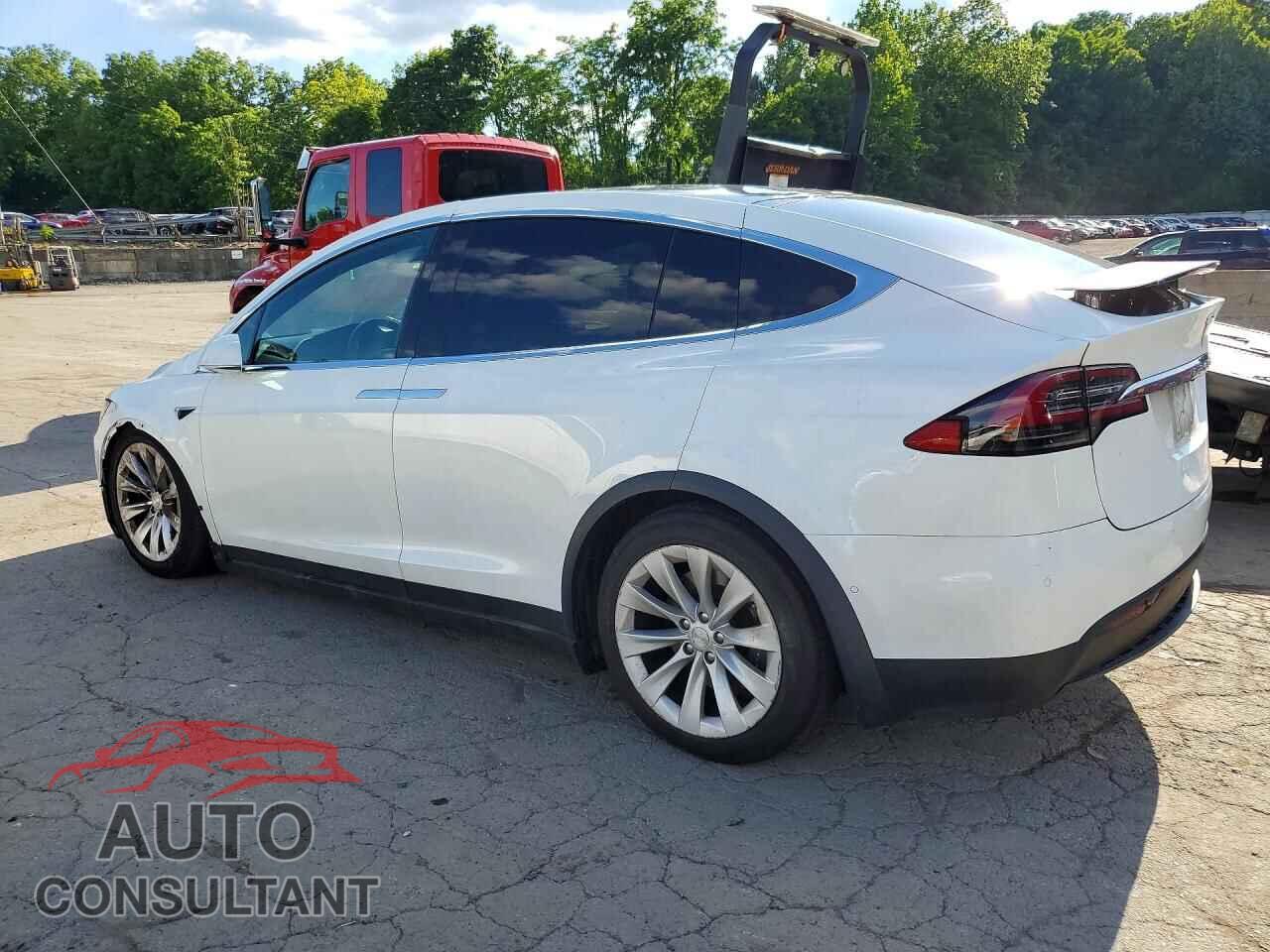 TESLA MODEL X 2020 - 5YJXCBE2XLF242537