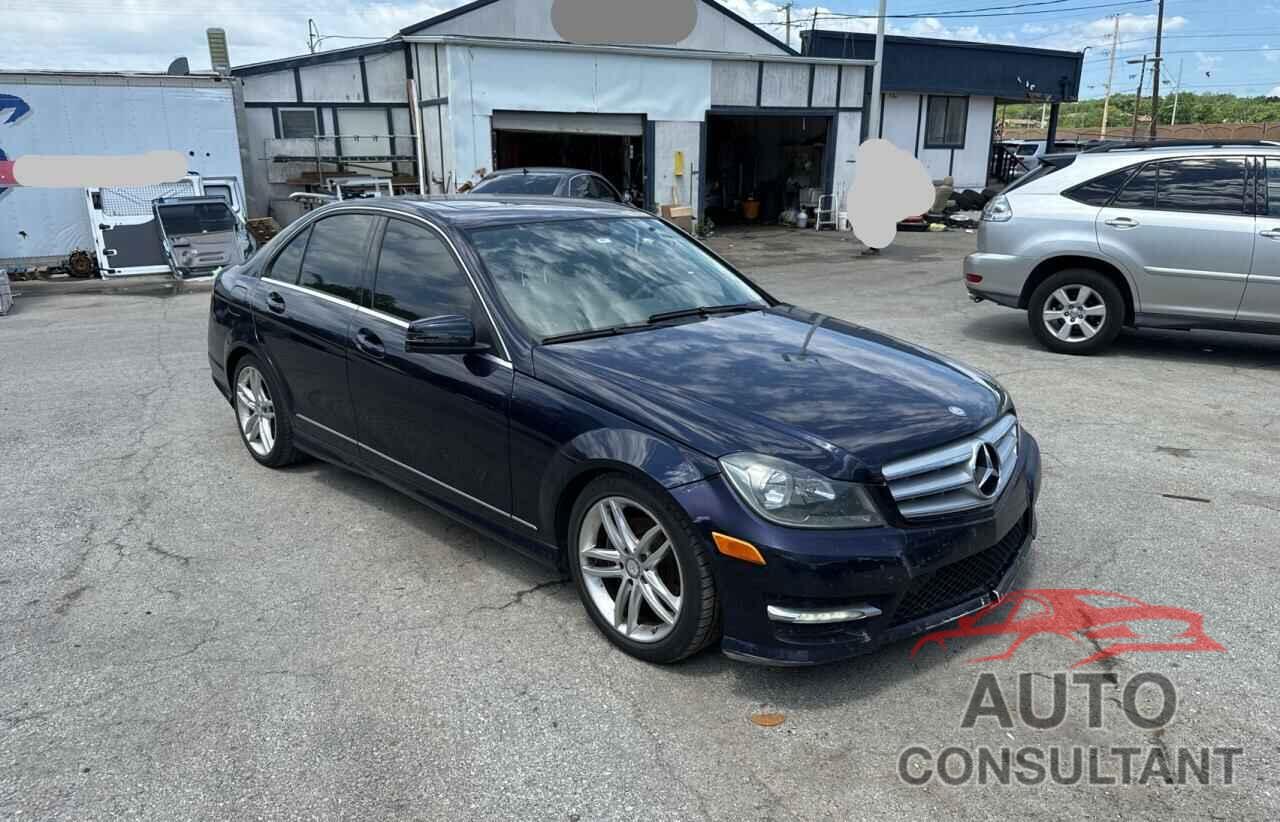 MERCEDES-BENZ C-CLASS 2012 - WDDGF8BB5CR232660