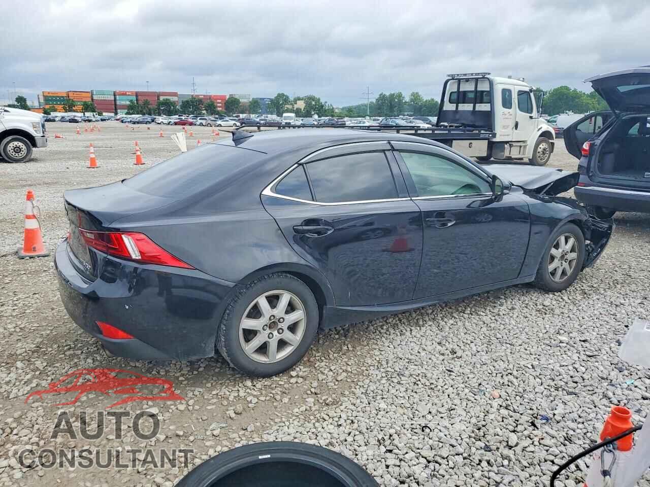 LEXUS IS 2014 - JTHCF1D29E5011312