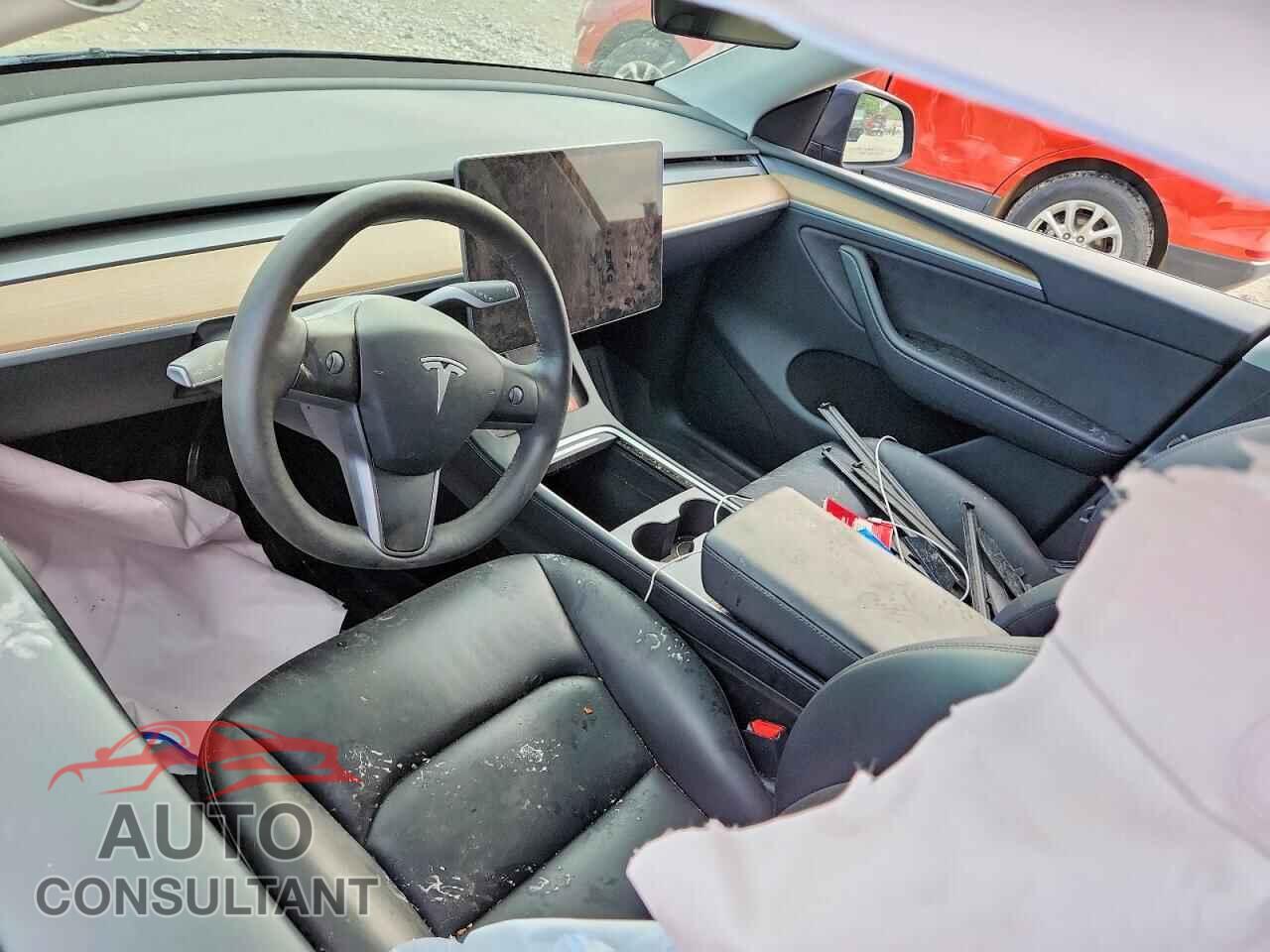 TESLA MODEL Y 2024 - 7SAYGDEE0RA261119